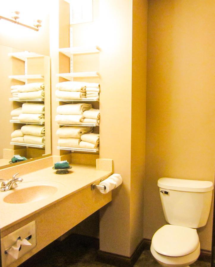 Bell'S Extended Stay And Suites 세인트 로버트 외부 사진