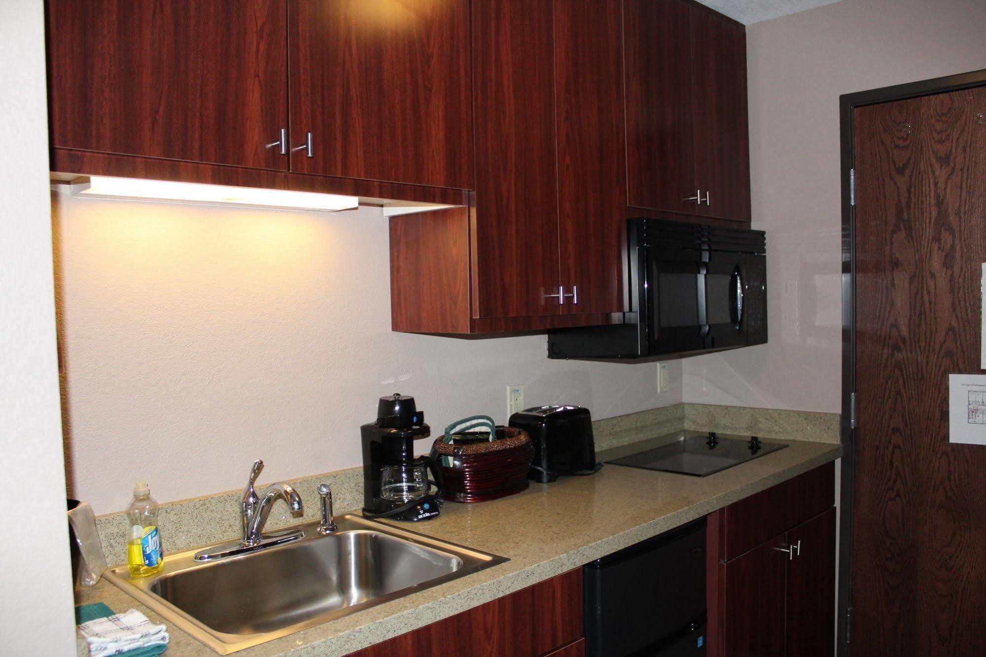Bell'S Extended Stay And Suites 세인트 로버트 외부 사진