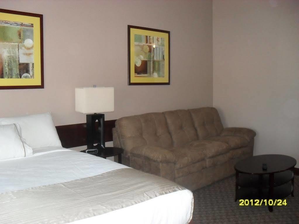 Bell'S Extended Stay And Suites 세인트 로버트 외부 사진
